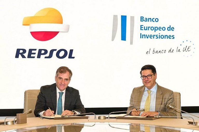 Giá dầu tăng cao, Repsol SA hưởng lợi, tăng cổ tức cho cổ đông