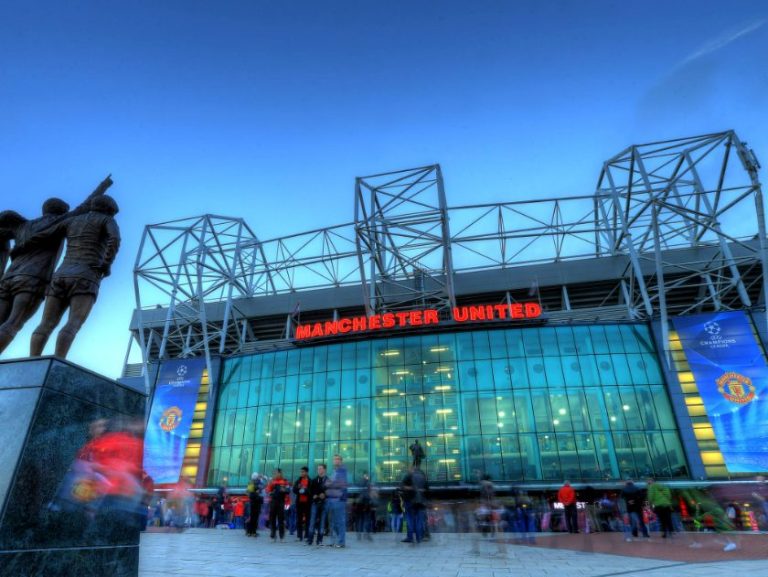Cổ phiếu Manchester United biến động mạnh trước thềm đổi chủ