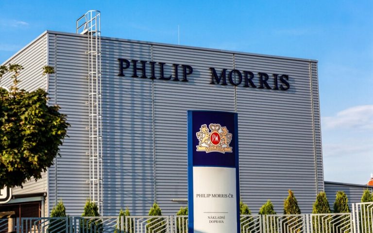 Nắm giữ tỷ suất sinh lời lên đến 28% cùng cổ phiếu ngành thuốc lá Philip Morris