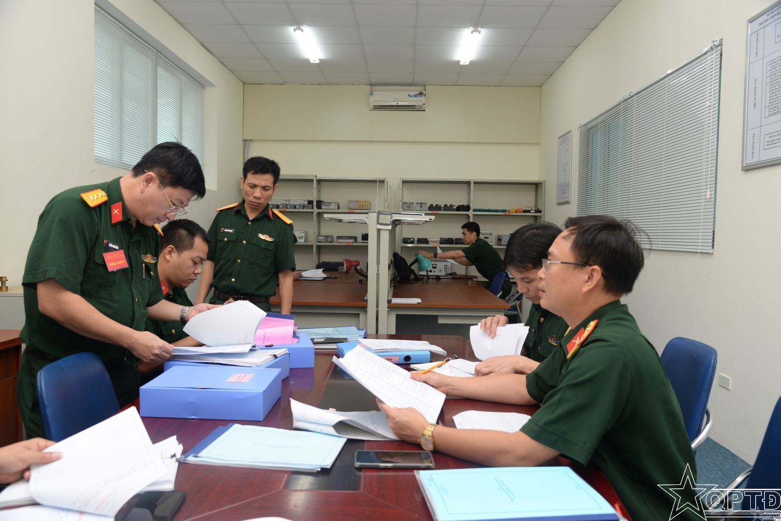 Điều kiện và quyền lợi mà các sĩ quan được hưởng khi nghỉ hưu