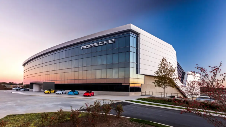PORSCHE SE CÔNG BỐ ĐỊNH HƯỚNG KINH DOANH 2024 SAU BÁO CÁO LỢI NHUẬN 2023
