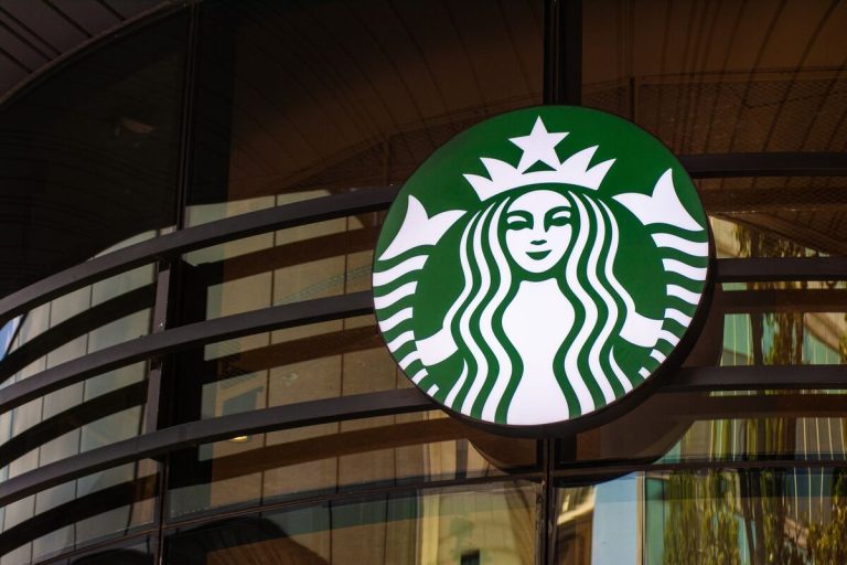 Quỹ đầu tư Starboard Value nắm giữ cổ phần tại Starbucks