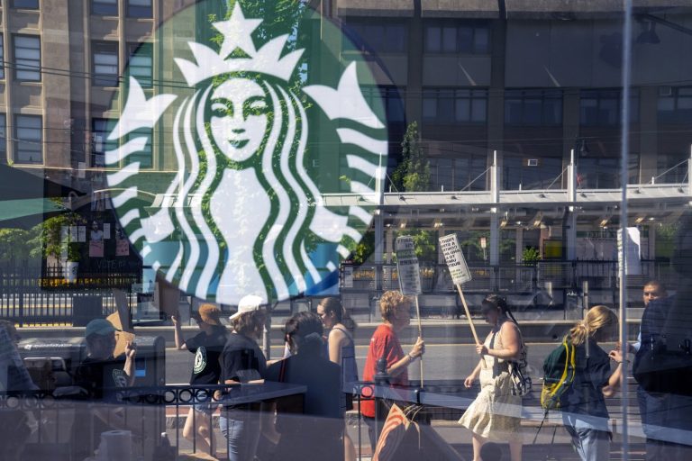 “Gã khổng lồ” cà phê Starbucks công bố chi trả cổ tức vào 16/08/2024