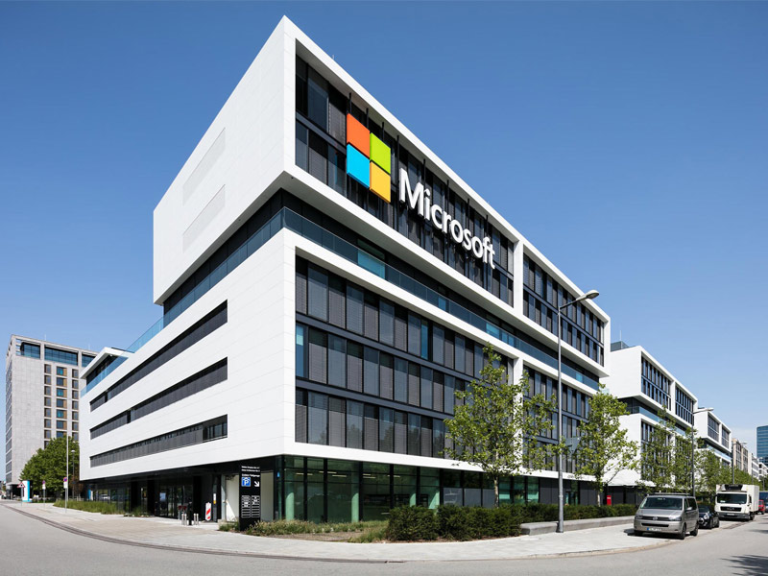 Tại sao cổ phiếu Microsoft nên có trong danh mục đầu tư 2024?