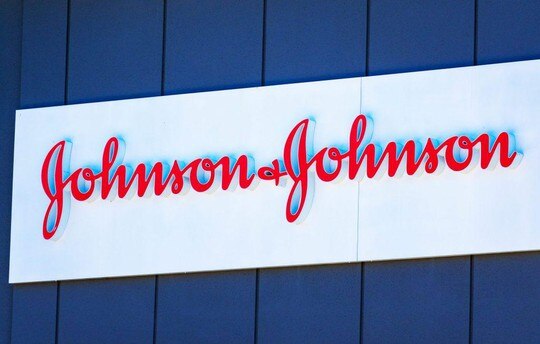 Johnson & Johnson nhận được xếp hạng Mua từ Cantor Fitzgerald