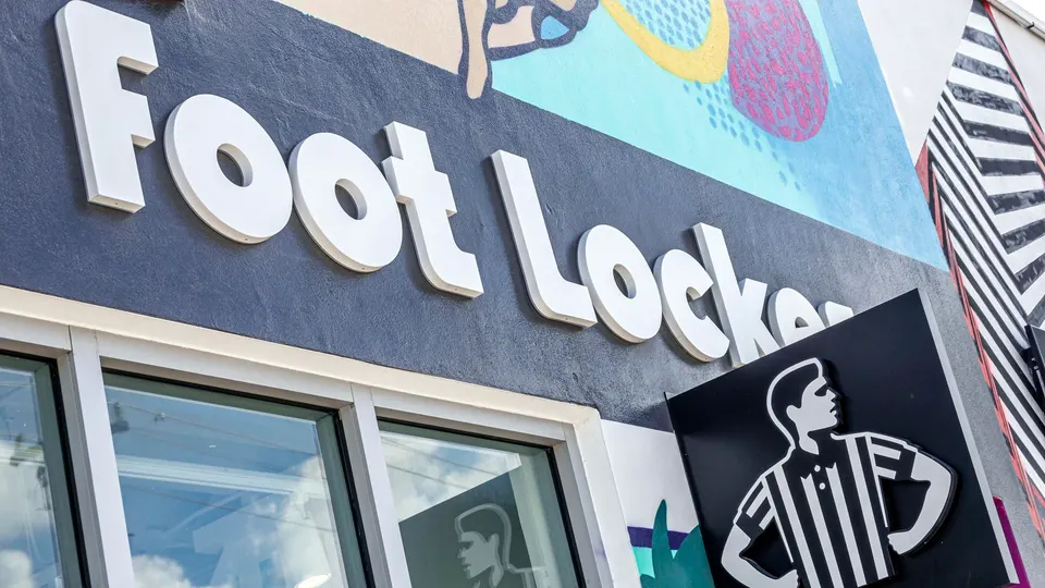 Foot Locker, được thành lập vào năm 1974 