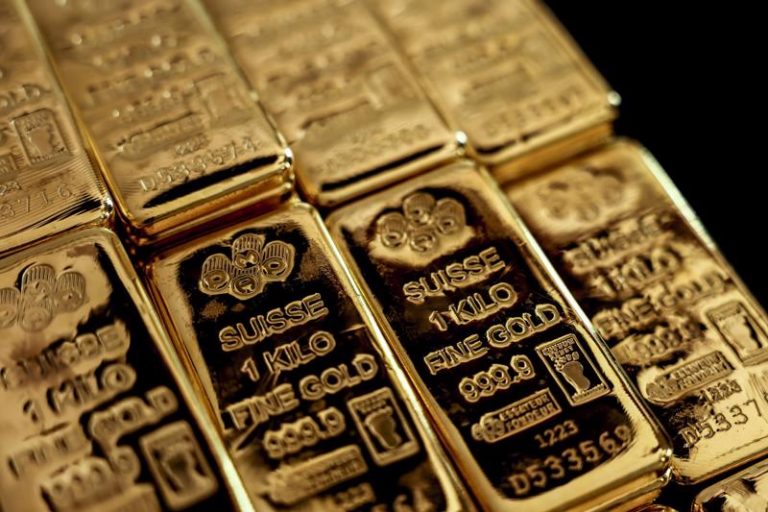 Vàng vượt mốc 2.600 USD vượt kỷ lục khi Fed cắt giảm lãi suất