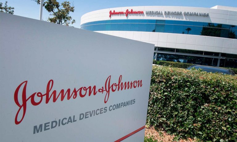 Johnson & Johnson chi thêm 1,1 tỷ USD vào đề xuất giải quyết vụ kiện bột talc