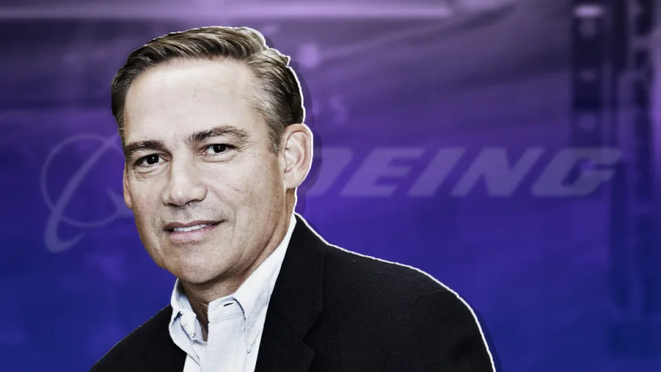 Kelly Ortberg được chọn làm CEO mới của Boeing. (Nguồn ảnh: Getty/TheStreet)